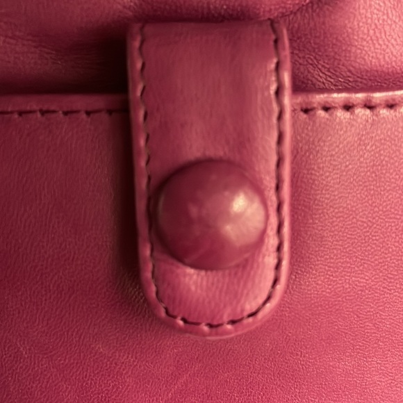 Vintage bottega veneta cross body bag 💕 - Picture 10 of 16